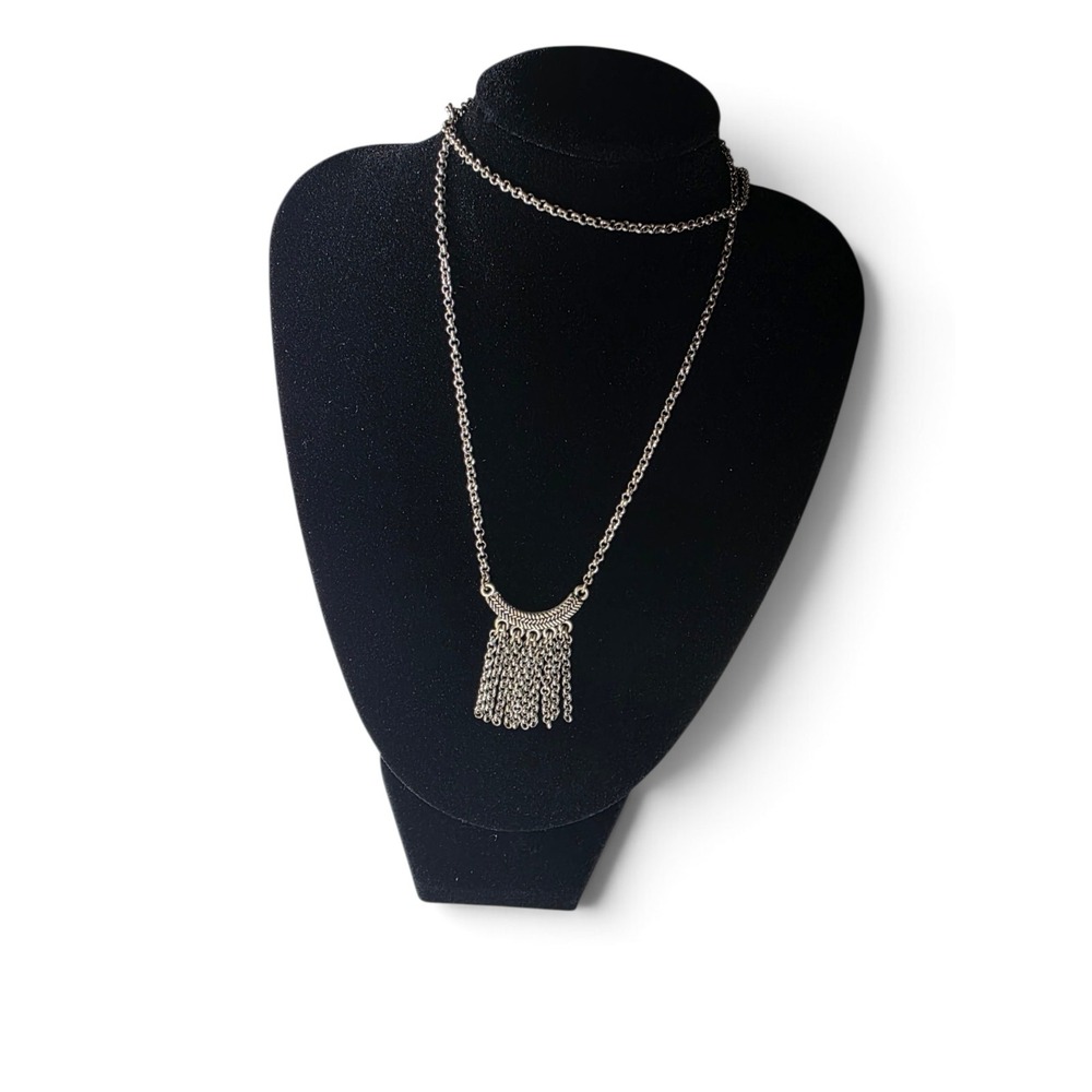 Vintage Silver Tone Crescent Tassel Fringe Pendant Cable Chain Necklace 24in